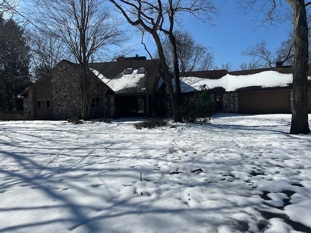 S37W32055 Kamps COURT, Waukesha, WI 53189