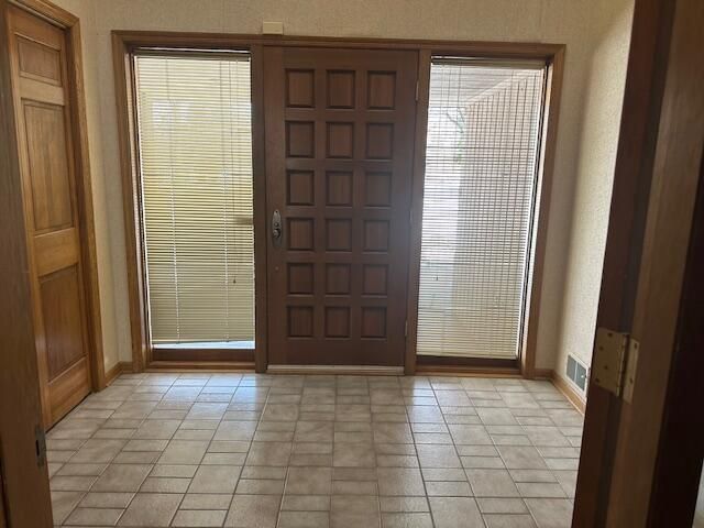 S37W32055 Kamps COURT, Waukesha, WI 53189