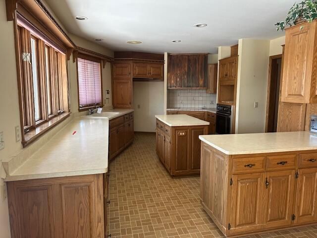 S37W32055 Kamps COURT, Waukesha, WI 53189