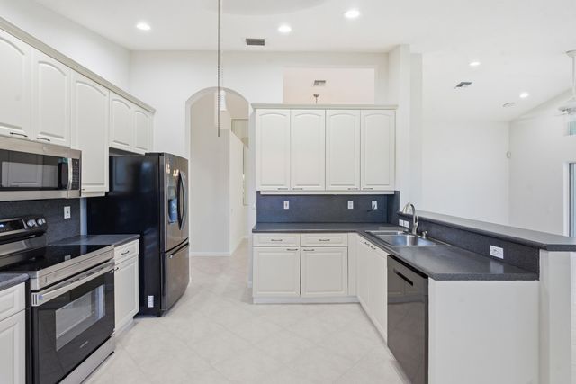 7413 Haviland Circle, Boynton Beach, FL 33437