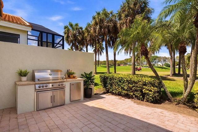 7413 Haviland Circle, Boynton Beach, FL 33437
