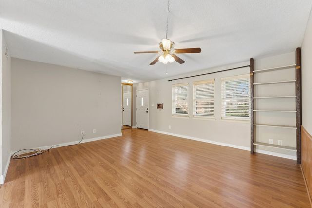 10556 Hammerly Boulevard 328, Houston, TX 77043