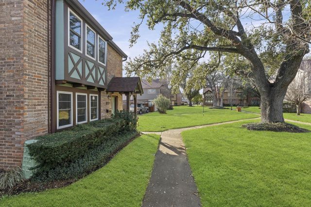 10556 Hammerly Boulevard 328, Houston, TX 77043