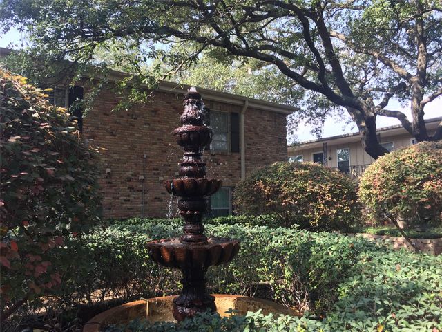3224 Timmons Lane 125, Houston, TX 77027