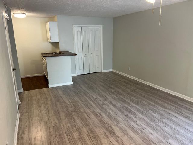 3224 Timmons Lane 125, Houston, TX 77027