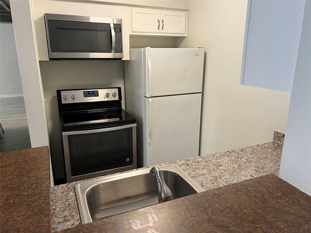 3224 Timmons Lane 125, Houston, TX 77027