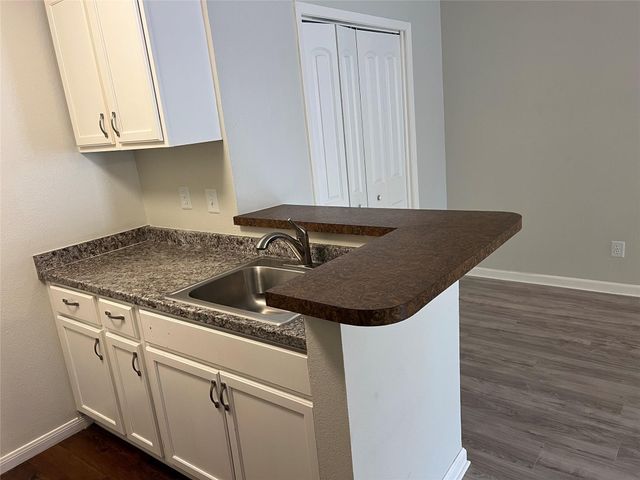 3224 Timmons Lane 125, Houston, TX 77027