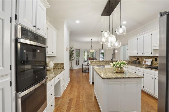 3410 Donegal Way, Snellville, GA 30039