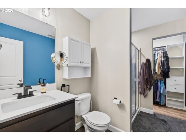 1017 S VIEW Dr, Molalla, OR 97038