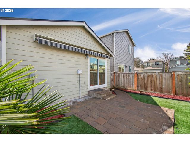 1017 S VIEW Dr, Molalla, OR 97038