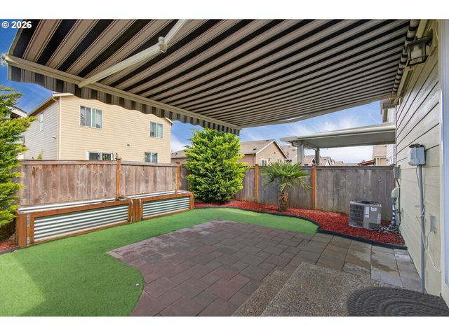 1017 S VIEW Dr, Molalla, OR 97038