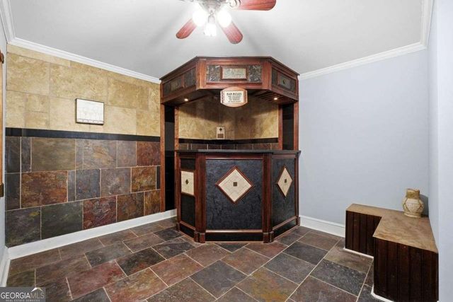 780 Walnut Creek Drive NW, Lilburn, GA 30047