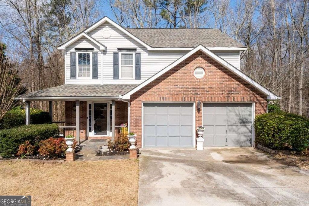 780 Walnut Creek Drive NW, Lilburn, GA 30047