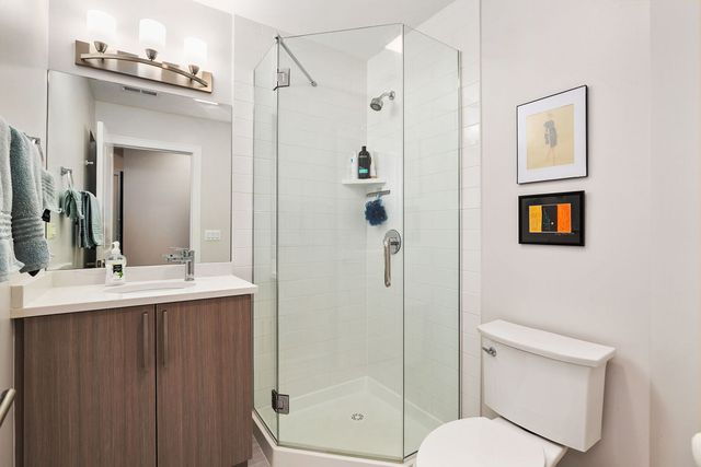 807 W Bradley Place 2, Chicago, IL 60613