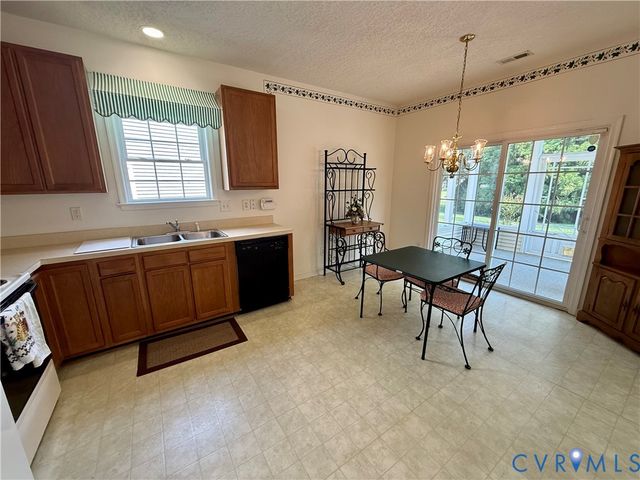 6474 Midday Ln, Mechanicsville, VA 23111