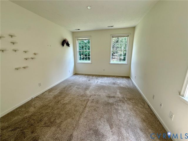 6474 Midday Ln, Mechanicsville, VA 23111