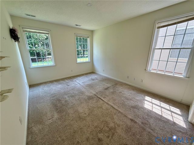6474 Midday Ln, Mechanicsville, VA 23111