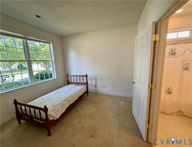 6474 Midday Ln, Mechanicsville, VA 23111