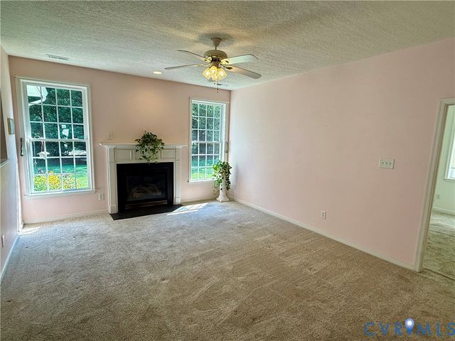 6474 Midday Ln, Mechanicsville, VA 23111