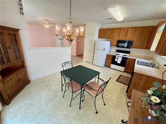 6474 Midday Ln, Mechanicsville, VA 23111