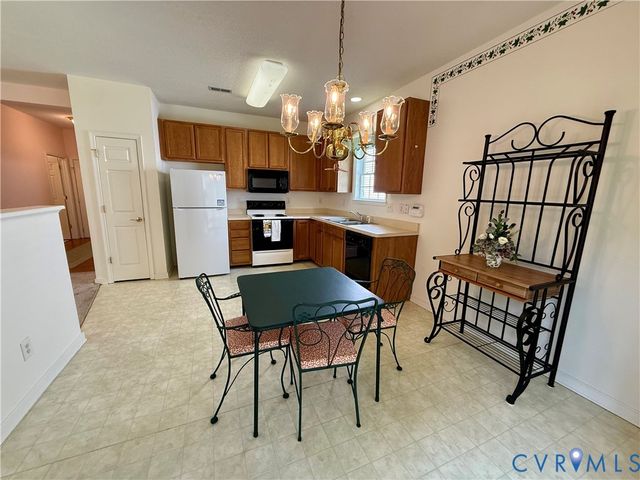 6474 Midday Ln, Mechanicsville, VA 23111