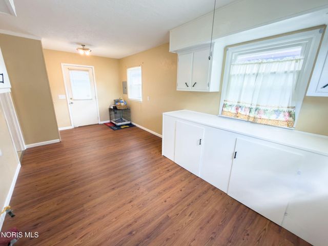 408 Dillrose Drive, Northwood, OH 43619