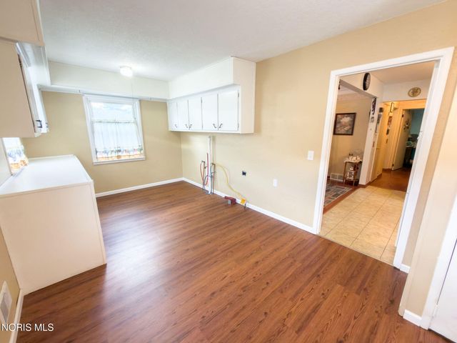 408 Dillrose Drive, Northwood, OH 43619