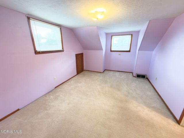 408 Dillrose Drive, Northwood, OH 43619