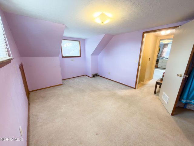 408 Dillrose Drive, Northwood, OH 43619