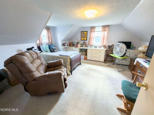 408 Dillrose Drive, Northwood, OH 43619