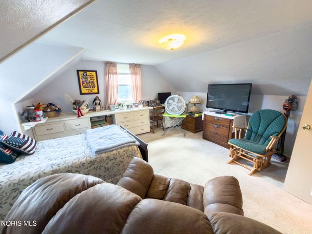 408 Dillrose Drive, Northwood, OH 43619