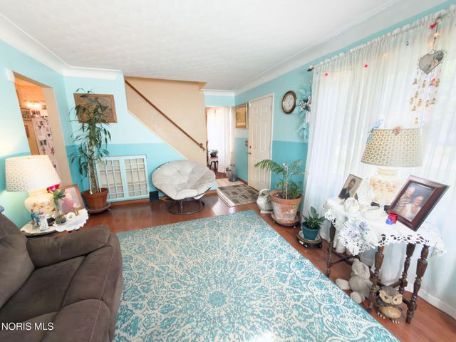 408 Dillrose Drive, Northwood, OH 43619