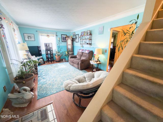 408 Dillrose Drive, Northwood, OH 43619