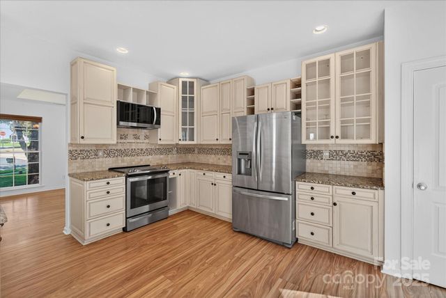 8700 Great Bear Court, Charlotte, NC 28269