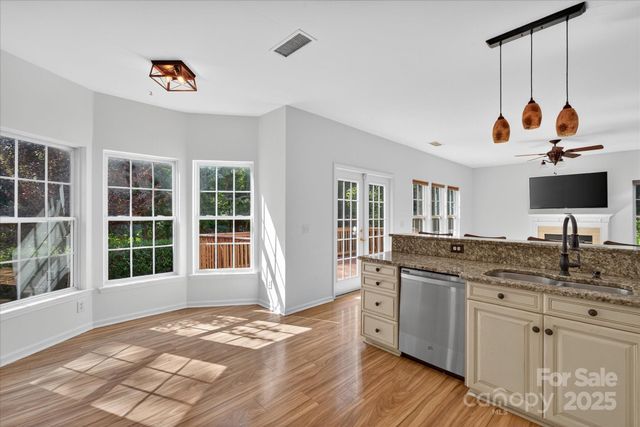 8700 Great Bear Court, Charlotte, NC 28269