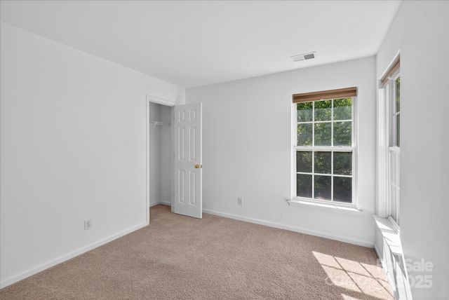 8700 Great Bear Court, Charlotte, NC 28269