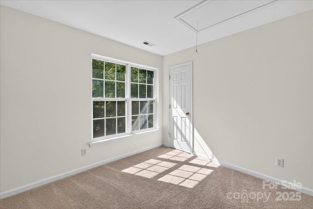 8700 Great Bear Court, Charlotte, NC 28269