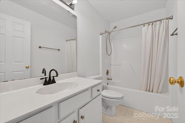 8700 Great Bear Court, Charlotte, NC 28269