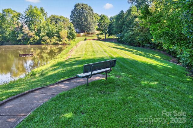 8700 Great Bear Court, Charlotte, NC 28269
