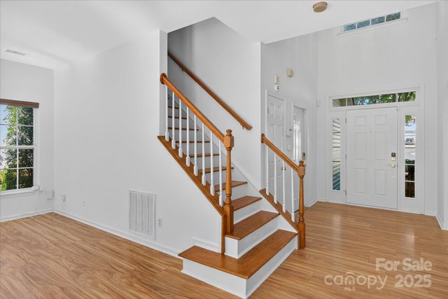 8700 Great Bear Court, Charlotte, NC 28269