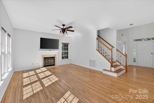 8700 Great Bear Court, Charlotte, NC 28269