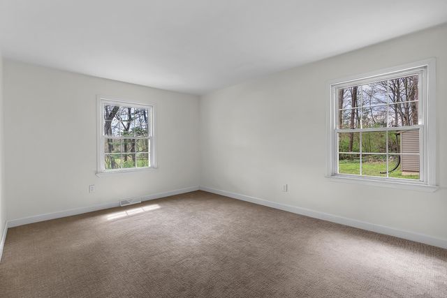820 N 350 E, Valparaiso, IN 46383