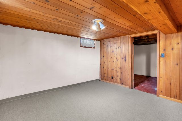 820 N 350 E, Valparaiso, IN 46383