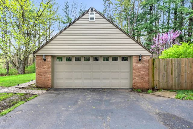 820 N 350 E, Valparaiso, IN 46383