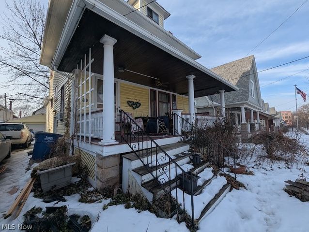 1462 Rosewood Avenue, Lakewood, OH 44107