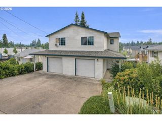18309 PORTLAND Ave, Gladstone, OR 97027