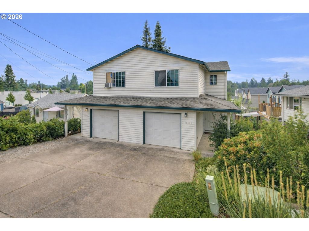 18309 PORTLAND Ave, Gladstone, OR 97027