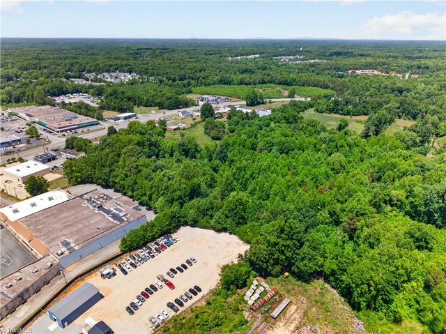 1461 National Highway, Thomasville, NC 27360