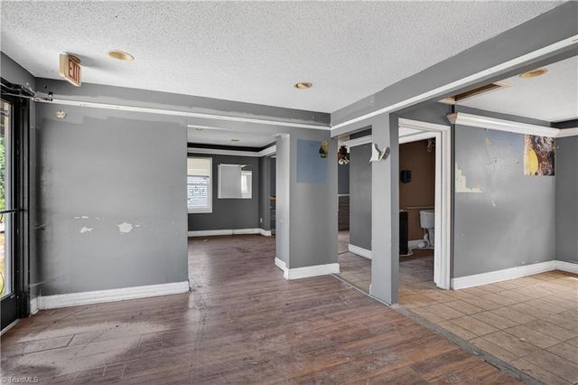 1461 National Highway, Thomasville, NC 27360