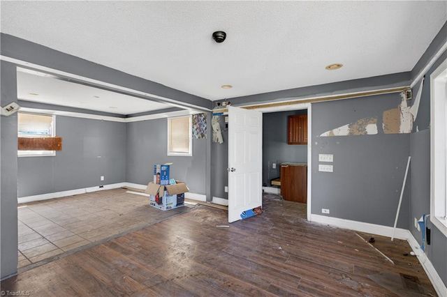 1461 National Highway, Thomasville, NC 27360